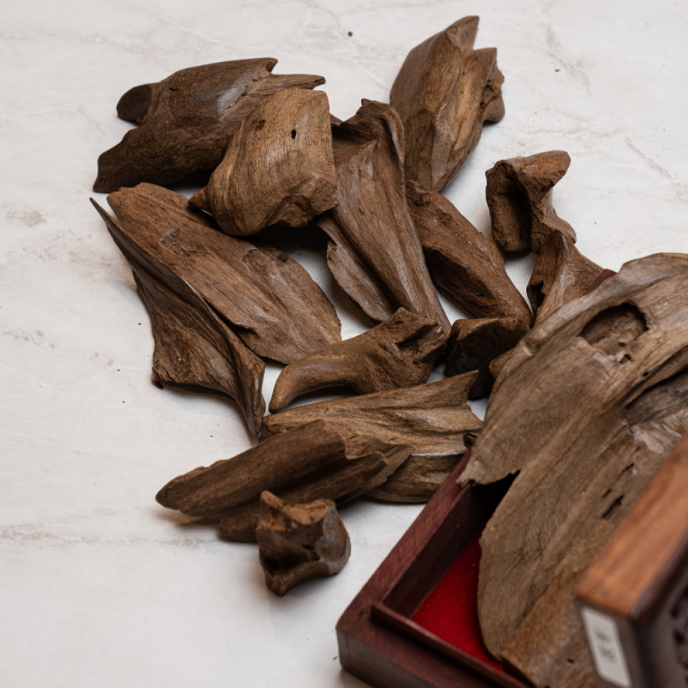 عود مروكي دبل رائحة دافئة وفاخرة تدوم لفترات طويلة