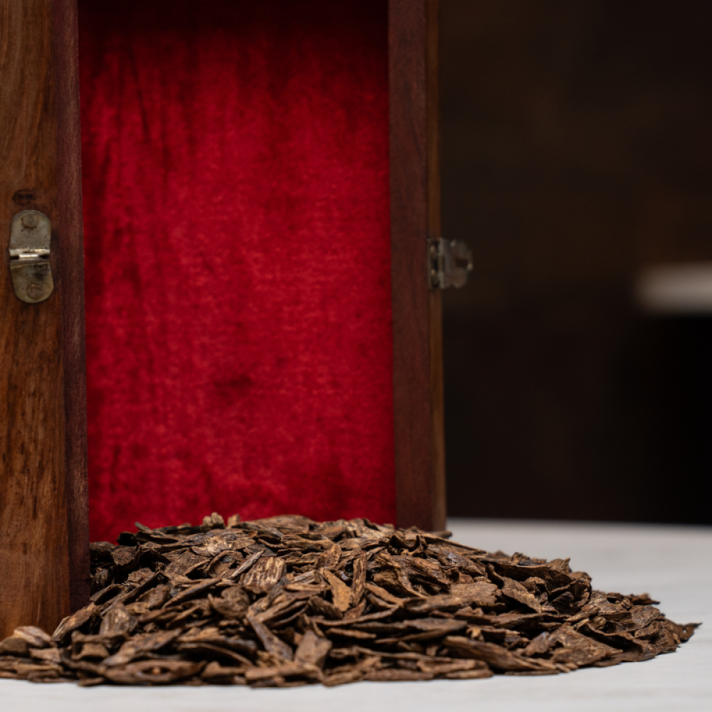 عود ماليزي دقة VVIP طبيعي اندرووتر من متجر مجالس الكرام للعود الاصلي