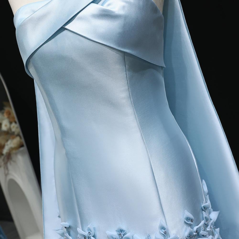 فستان سهرة فاخر ناعم تفته بتطريز ورق الورد مع شال