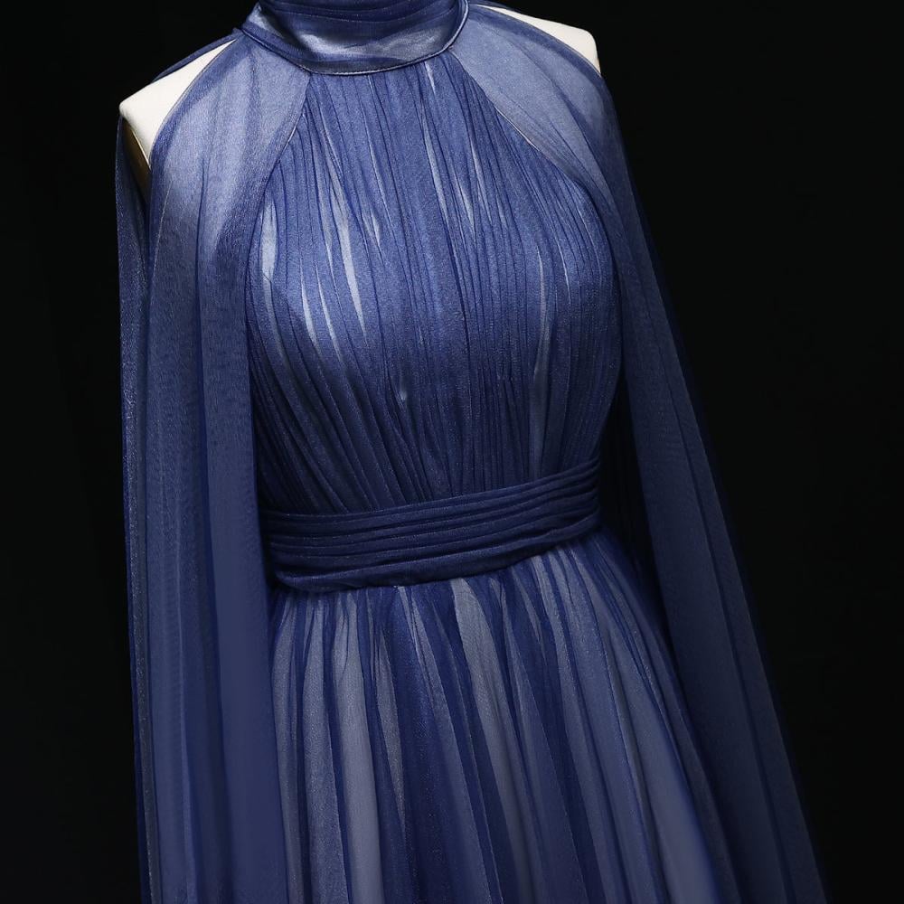 فستان سهرة ناعم تل كلوش عالي الرقبة بأكمام