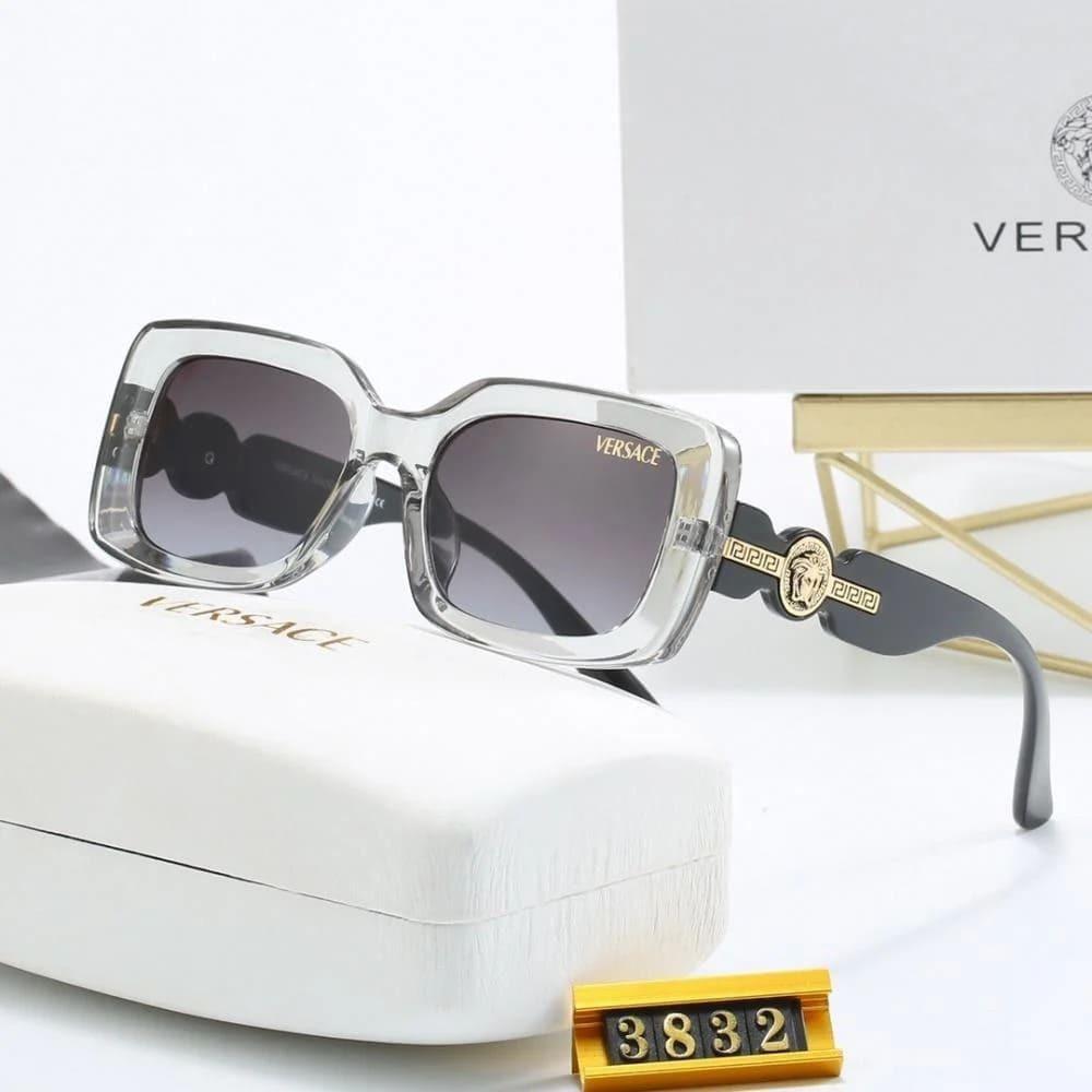 نظارة Versace الأصلية – فخامة إيطالية ترتقي بإطلالتك إلى مستوى جديد من الأناقة