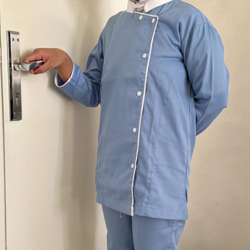 يونيفورم سماوي قطعتين
