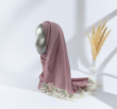 طرحه شيفون مع الدانتيل | لون الخوخ الفاتح