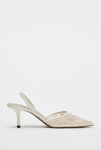 هيلز من Zara