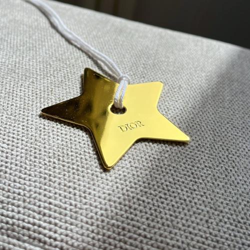 نجمة ديور ذهبية ⭐️