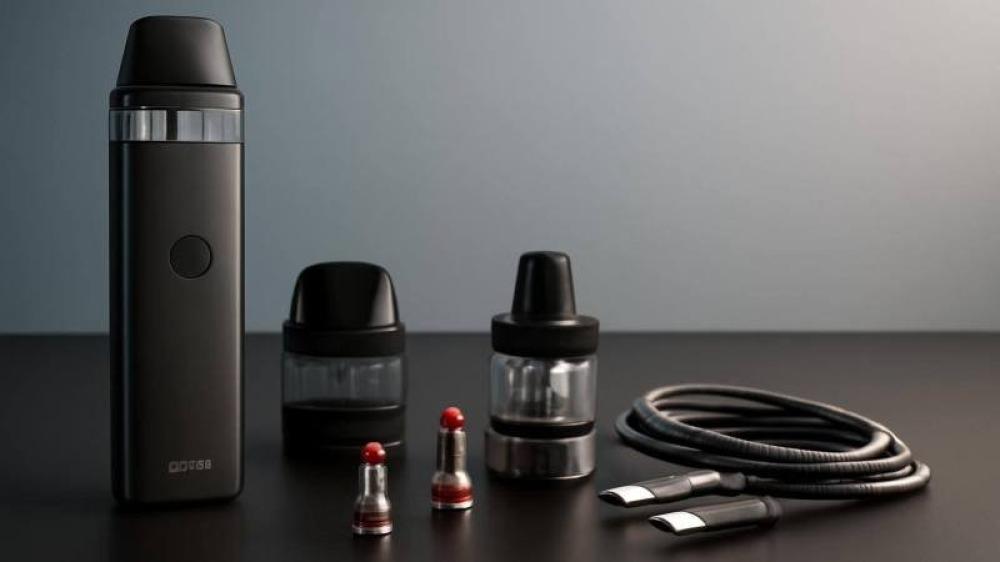 صورة تحريرية لأجهزة vaporesso وملحقاتها مع بودات وكويلات وتانك توضح مو