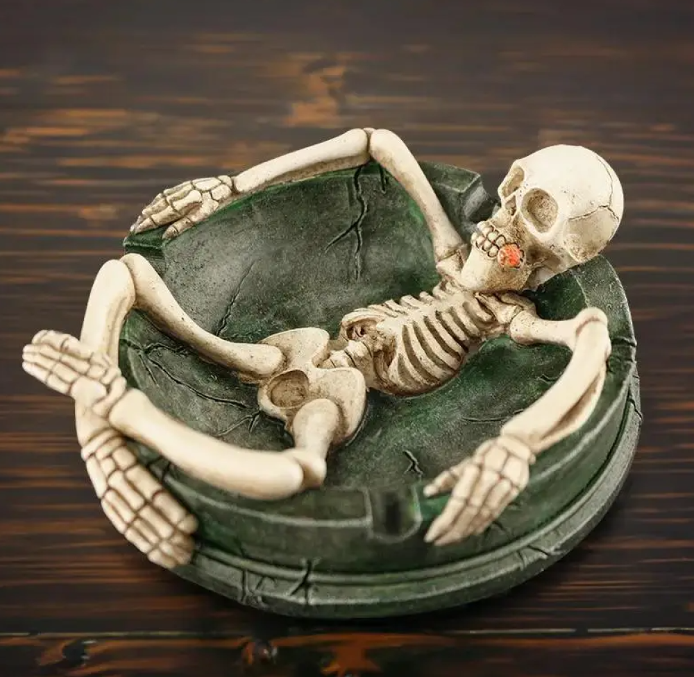 Decorative ashtray in the shape of a skeleton - Vape Saudi Arabia -  Original Devices Flavors
