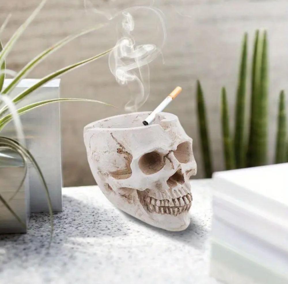 A cool skull-shaped ashtray | Zero Vape Store