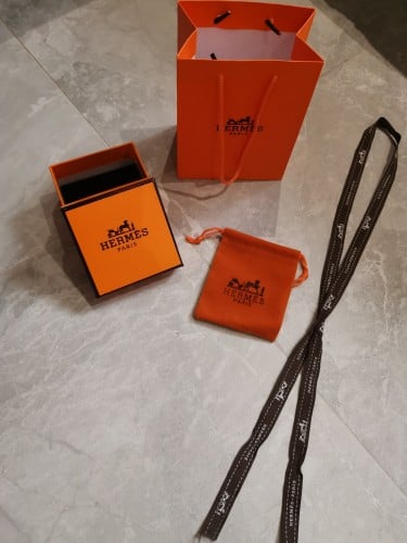 ملحقات هيرمز كيس وعلبة وكيس مخمل وشريطة مناسبة لطق...