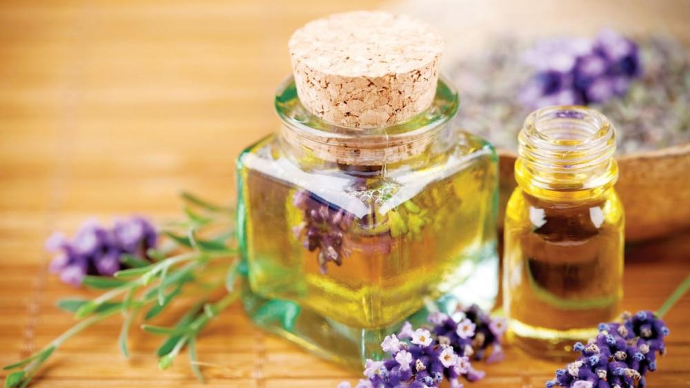 زيوت طبيعية لكل نوع بشرة: اختاري الأنسب لكِ