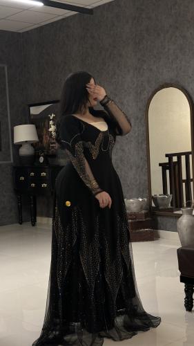 فستان اسود بكرستال