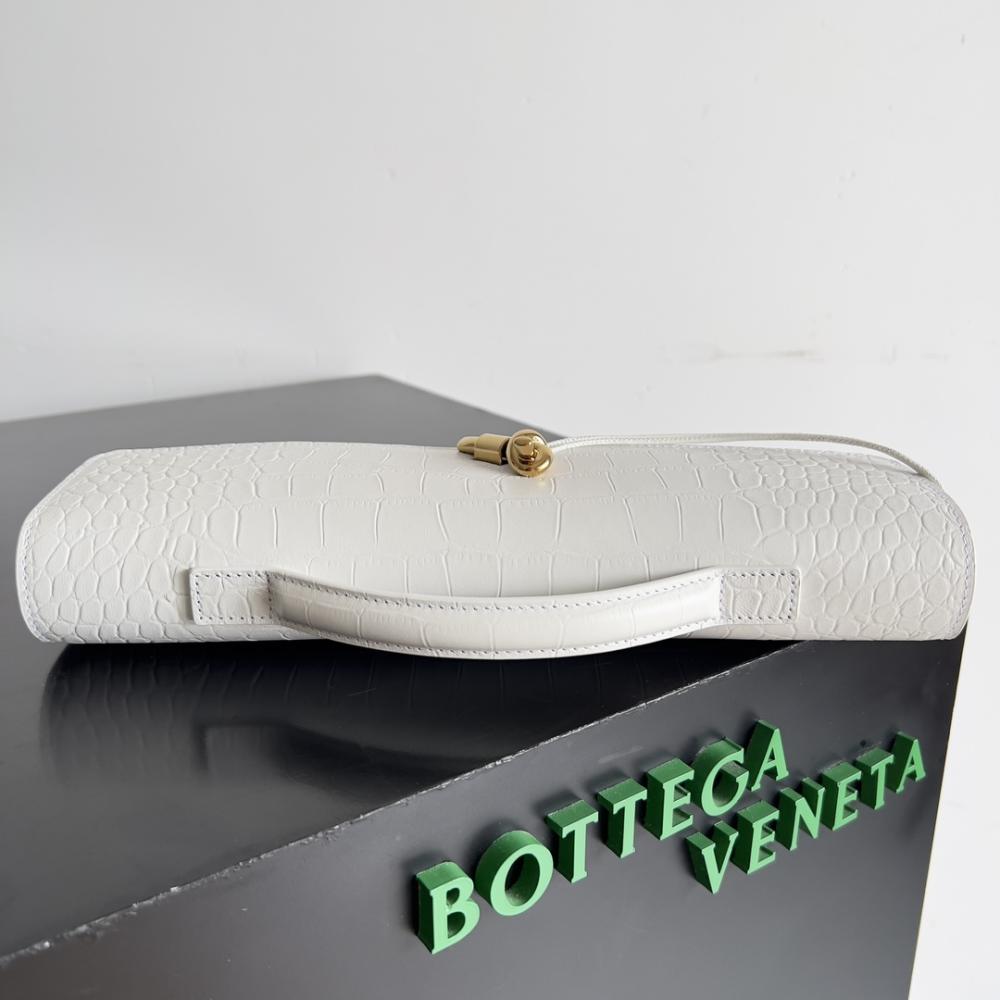 BV Andiamo  Clutch 29cm
