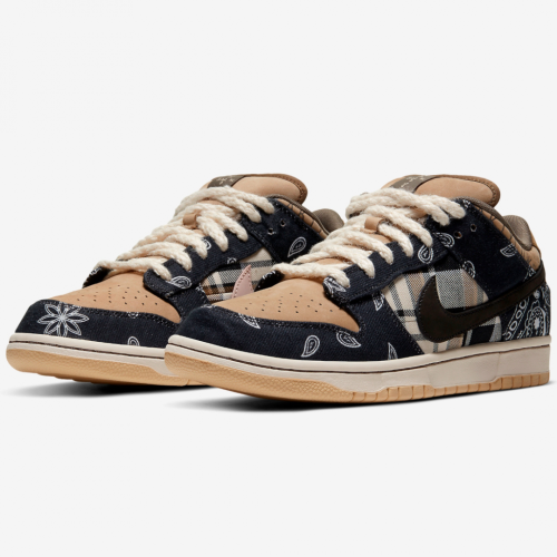 TRAVIS SCOTT X NIKE SB DUNK LOW