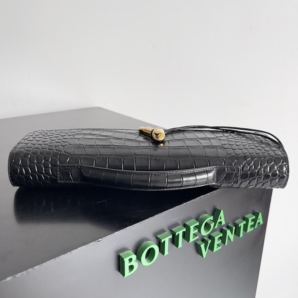 【直営・関税送料込】Clutch Andiamo バッグ Andiamo Clutch Bag – Vetra