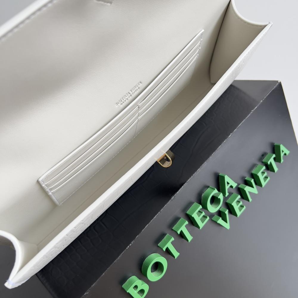BV Andiamo  Clutch 29cm