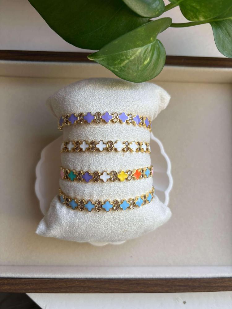 اسورة فان كليف ملون