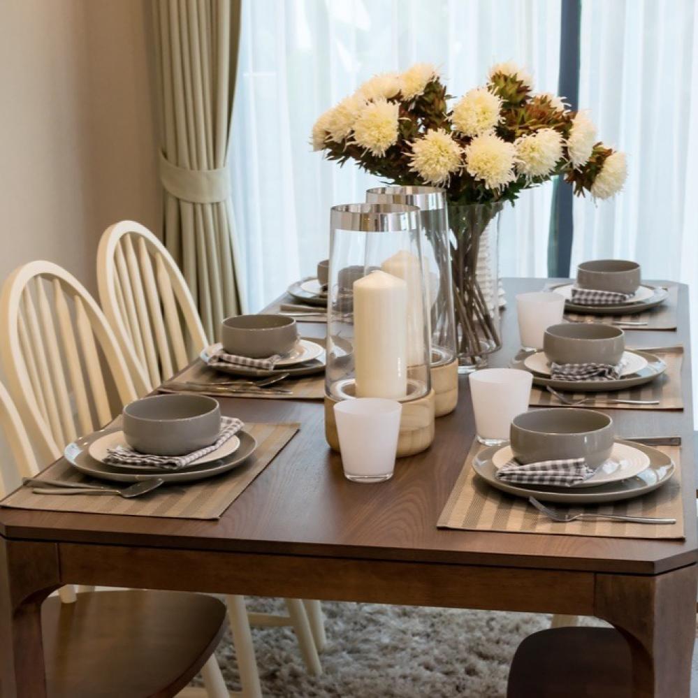 أفكار لتزيين طاولة الطعام بأدوات أنيقة وعملية