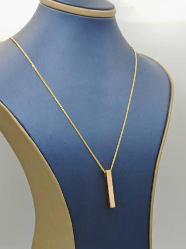 Necklace 18k Gold Bar- عقد عيار 18