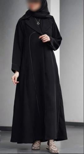 A25-عباية سوداء بقيطان جلد