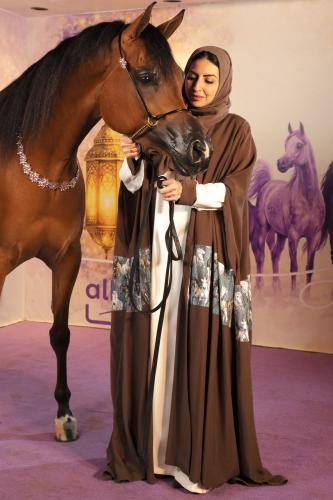 Abaya A46