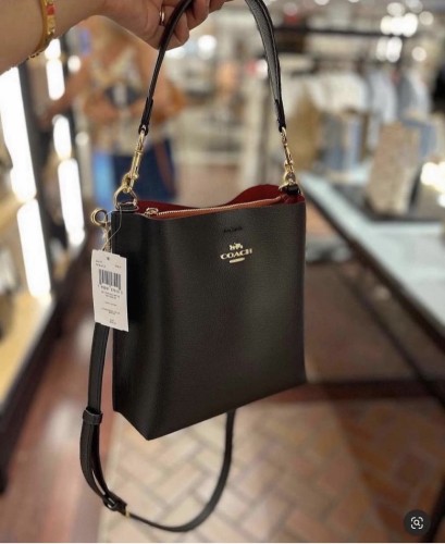 Mollie Bucket Bag 22 -Coach