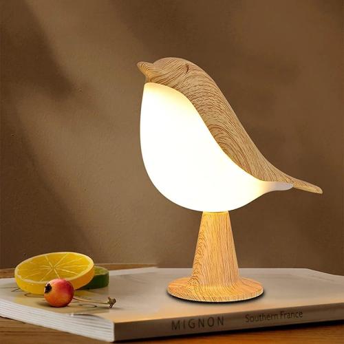 مصباح ليلي خشبي بتصميم طائر العقعق LED مع مستشعر ل...