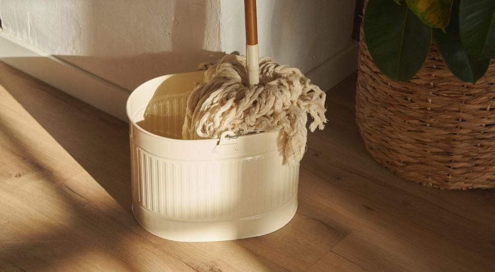 Top-Tips-for-Maintaining-Your-360-Degree-Mop
