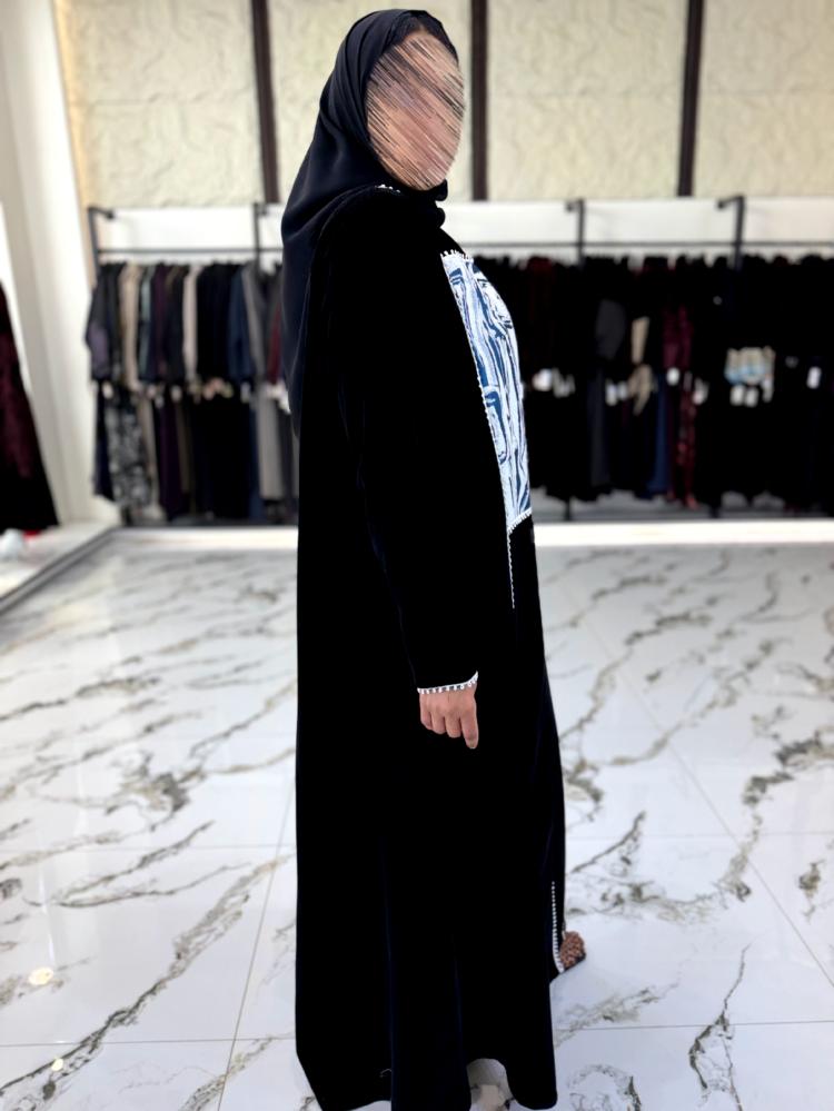 بليزر مخمل مع تحديد قيطان وقماش امام