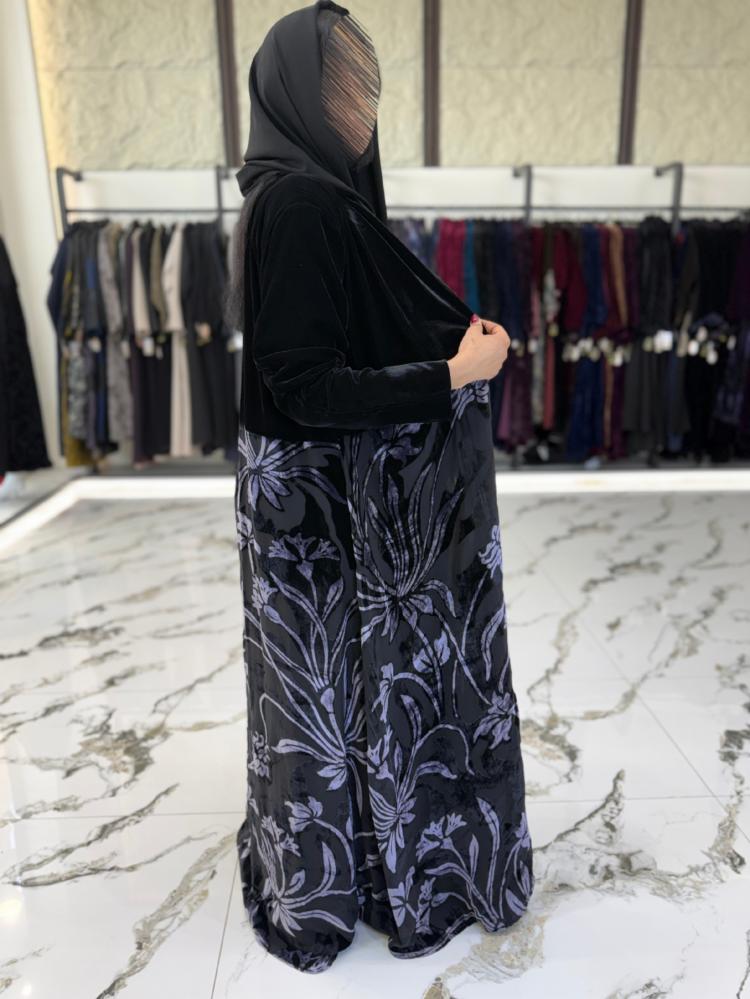 عبايه شتويه  نص شيفون مخمل