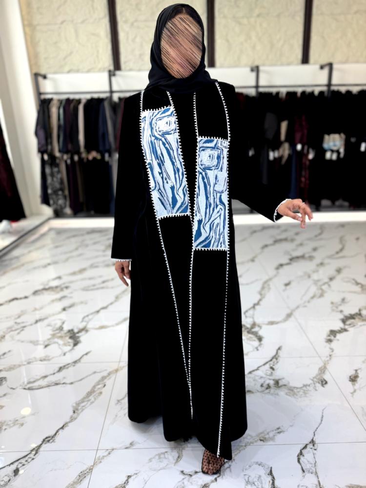 بليزر مخمل مع تحديد قيطان وقماش امام