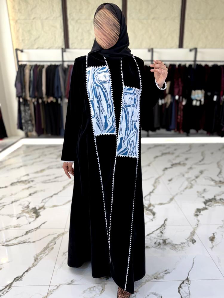 بليزر مخمل مع تحديد قيطان وقماش امام