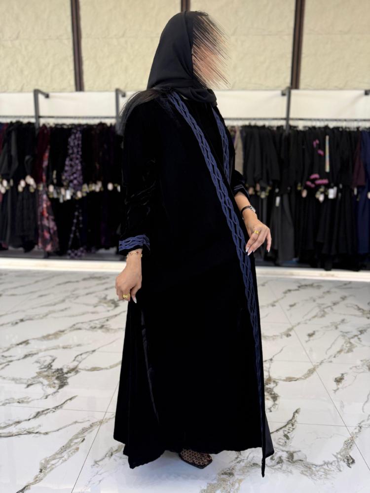 عبايه  هديل مخمل