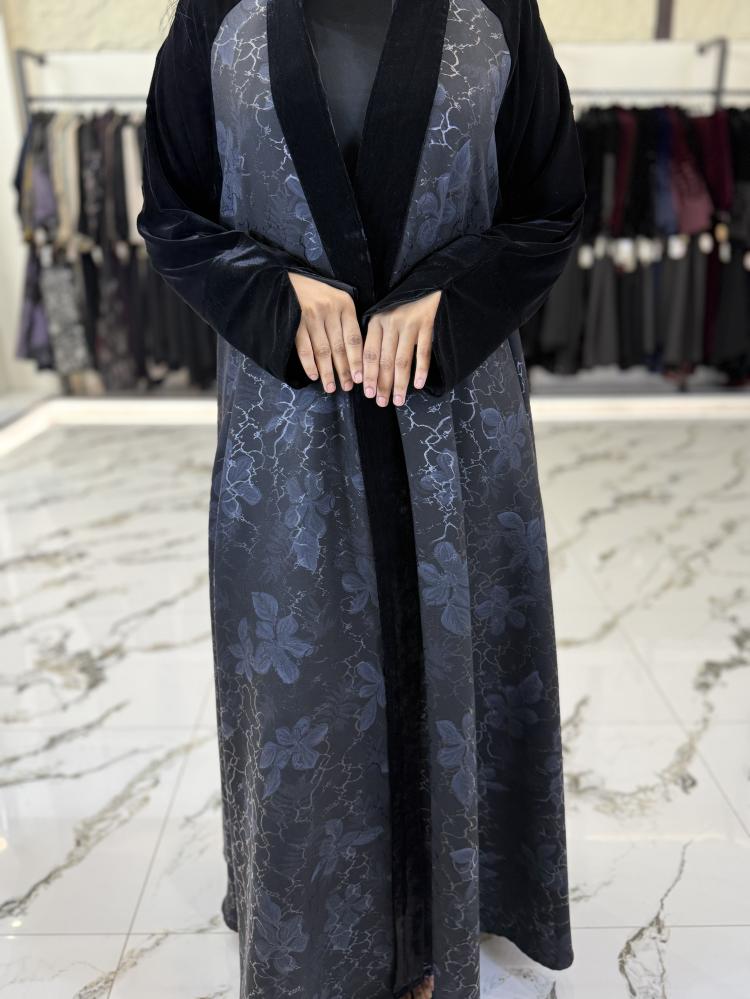 عبايه شتويه  قماش مشجر  كم مخمل  قصه دبل كلوش