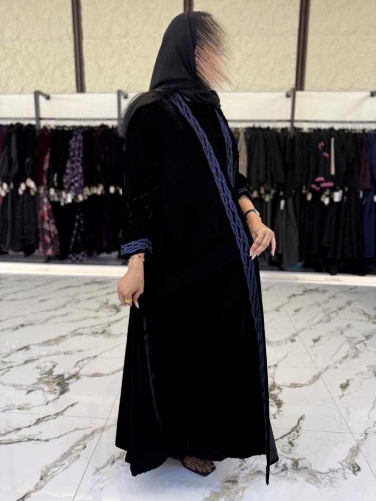 عبايه  هديل مخمل