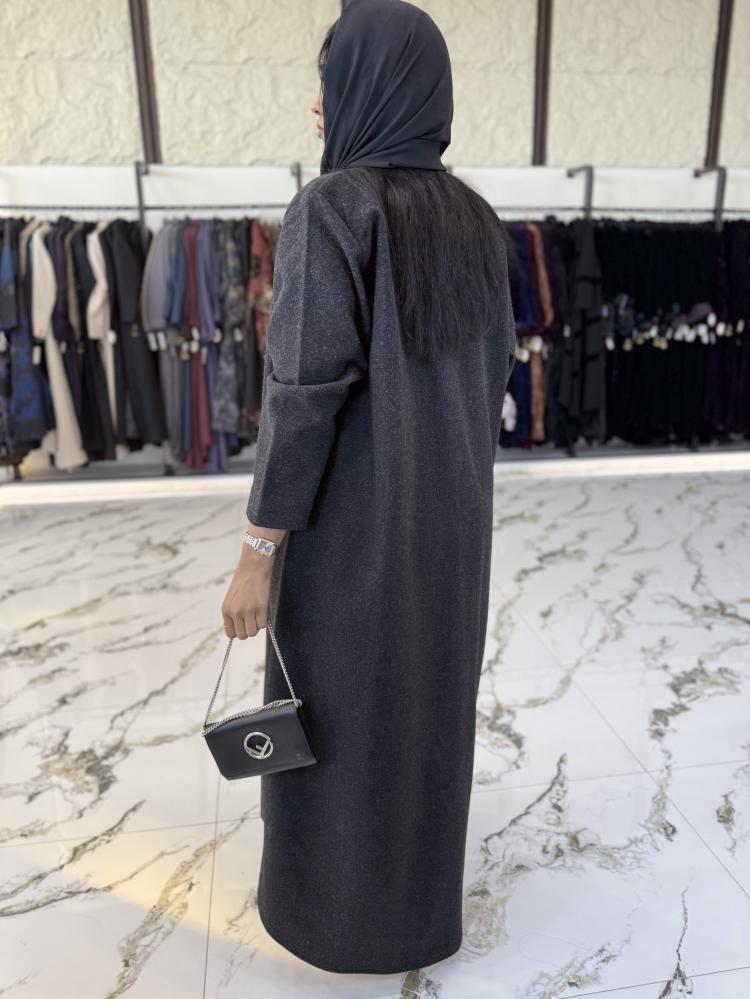 عبايه شتويه  القماش جوخ  القصه نص كلوش