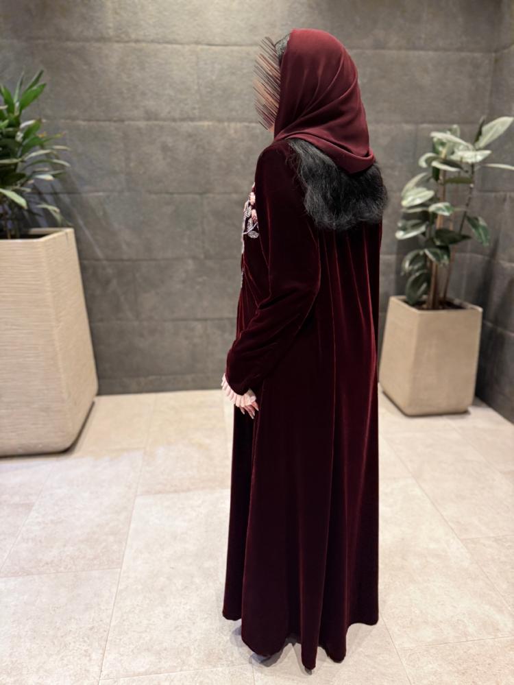 عبايه مخمل لون برغندي