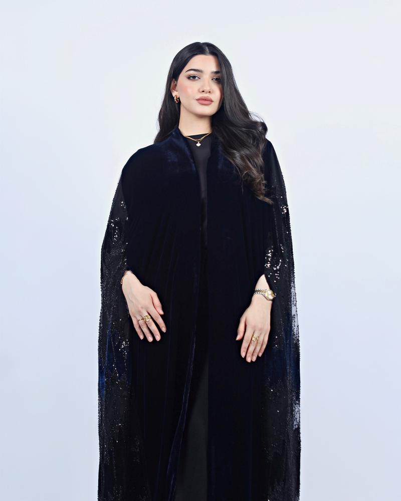 عباية وسن لون كحلي