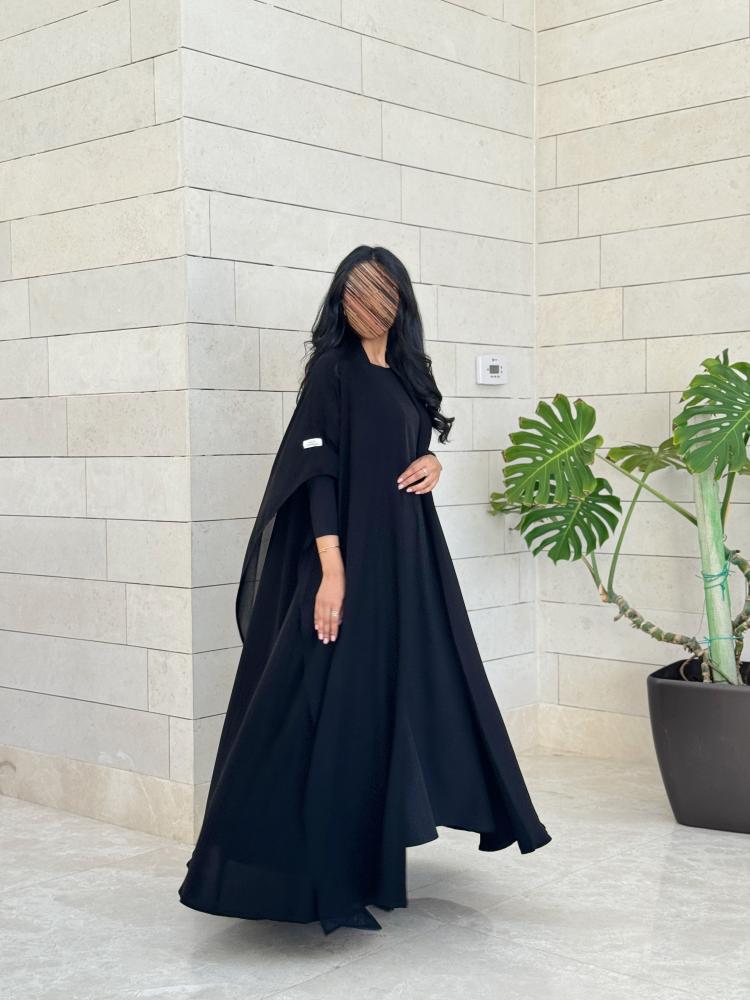 عباية C46 كريب ملكي مع تدخيل شيفون مع كم ستريتش نص كلوش