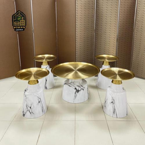 طقم طاولات فخم 1+4 بتصميم رخام ذهبي