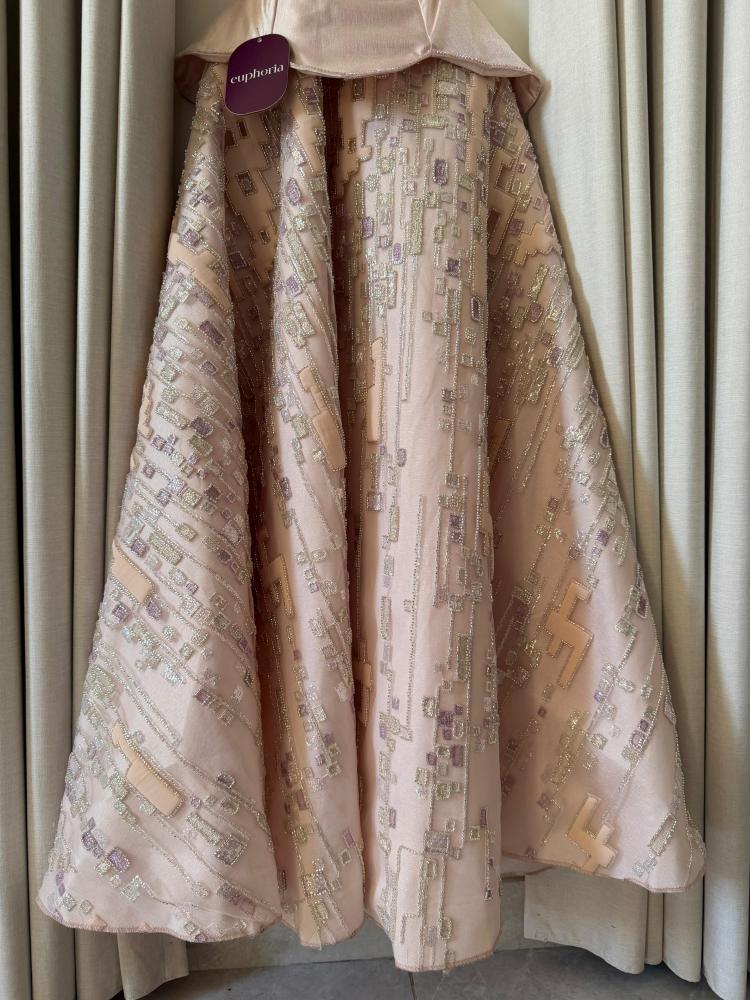 فستان منيره