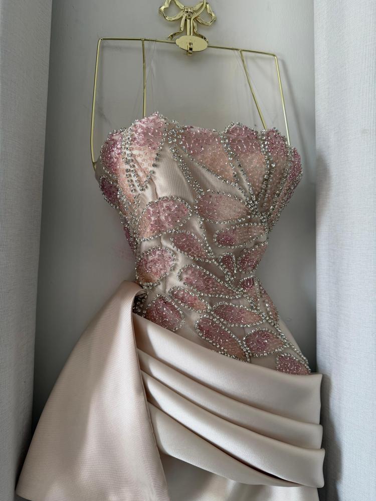 فستان منيره