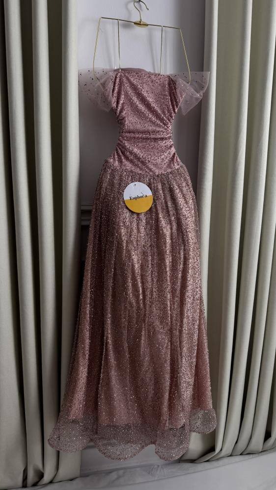 فستان شك لحمي