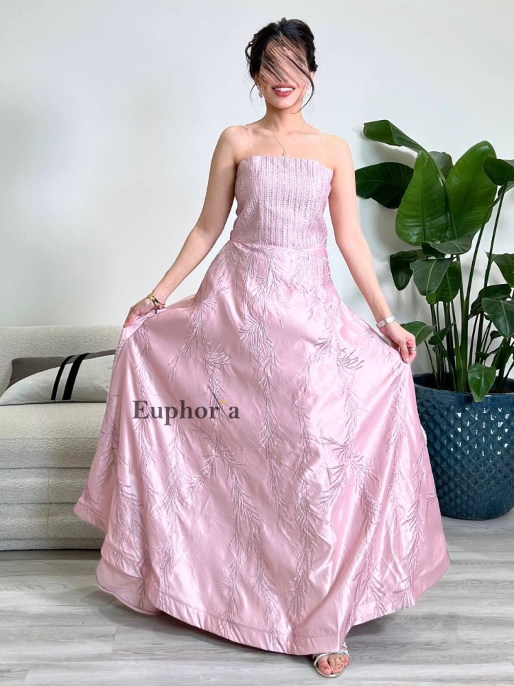 فستان عرايسي زهري مع تطريز ناعم