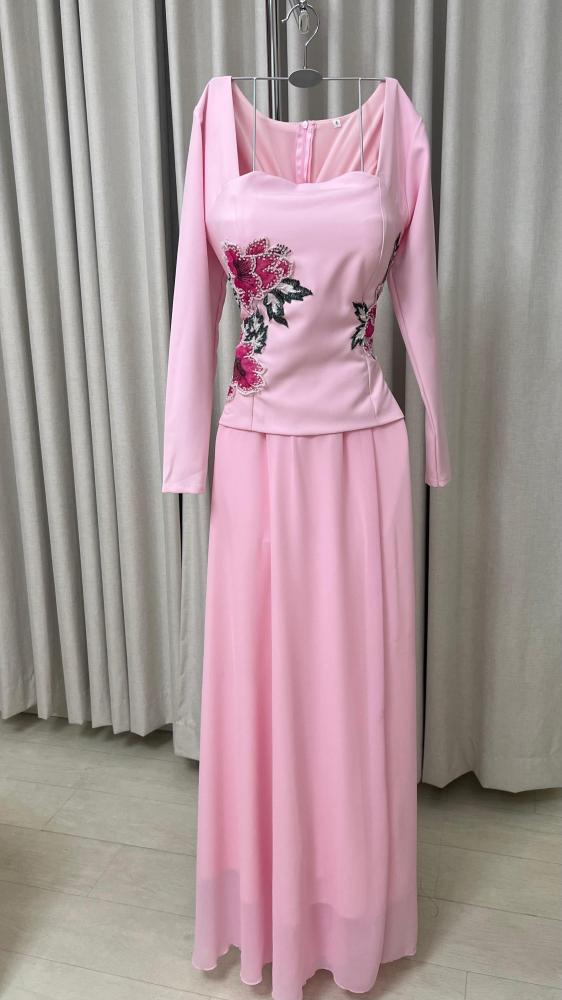 فستان سحر الورود