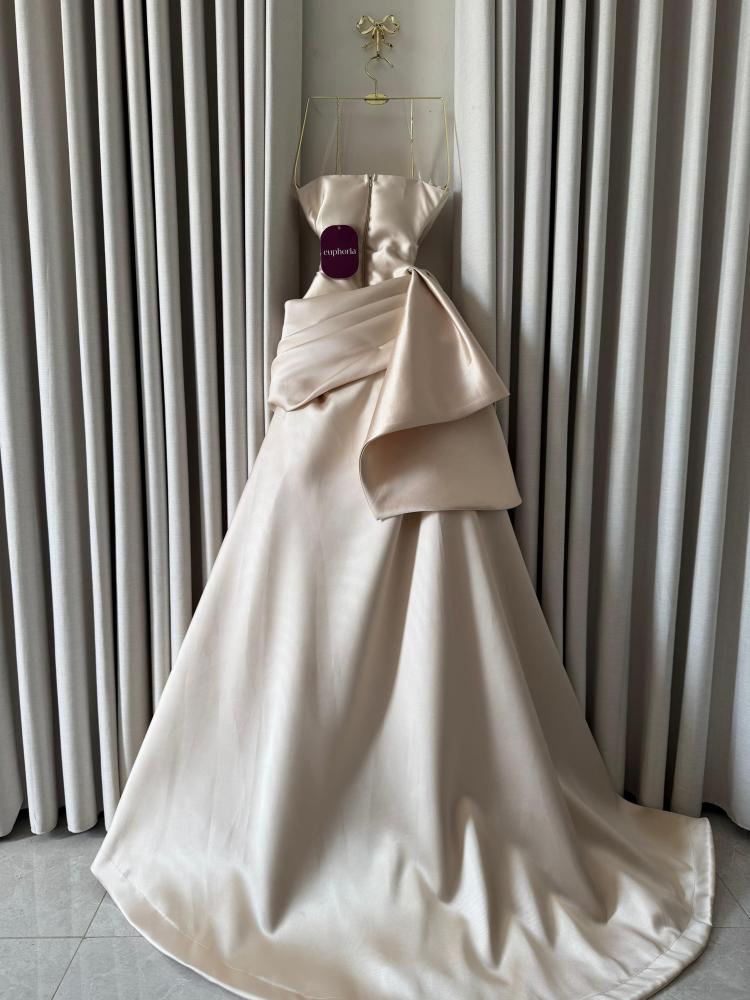 فستان منيره