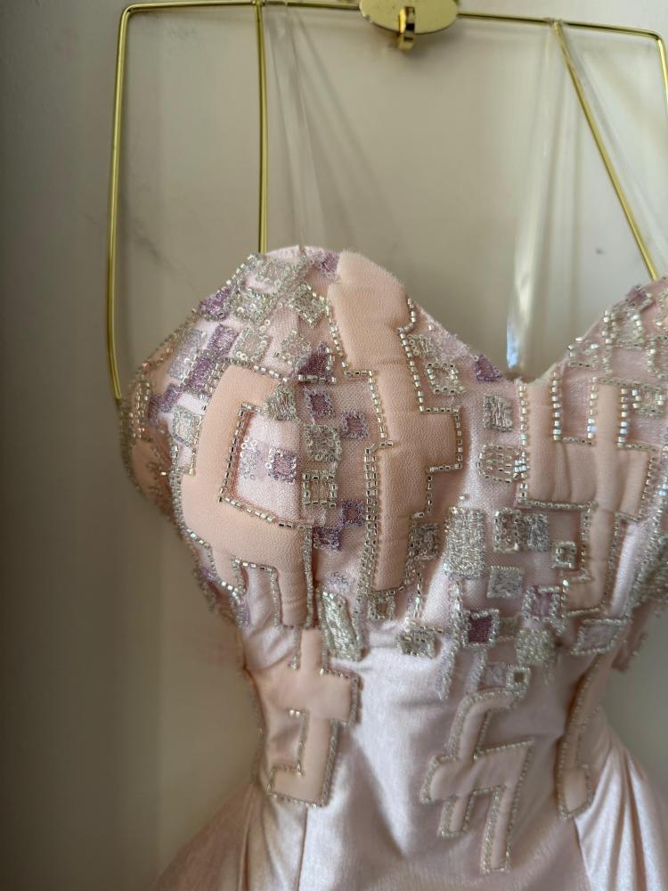 فستان منيره