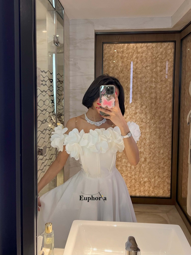 فستان عرايسي مطرز ورود