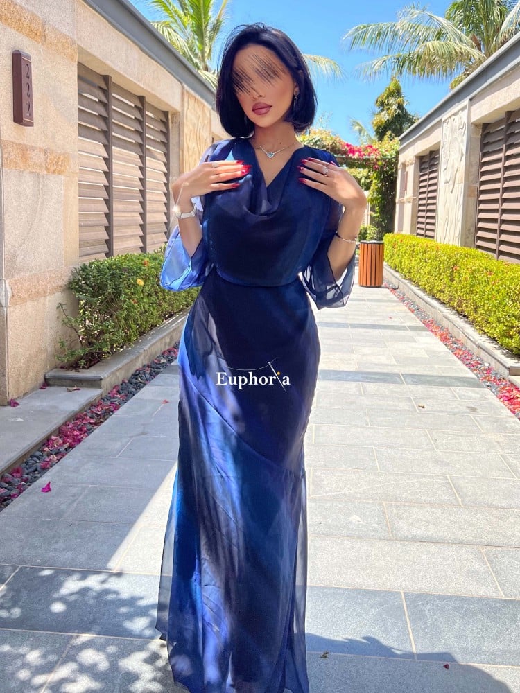 فستان قماش ساتان اكمام مفتوحة