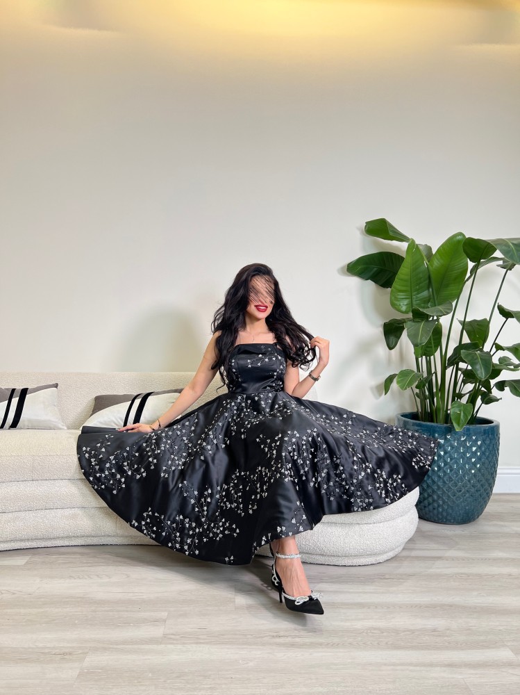 فستان باربي اسود منقط