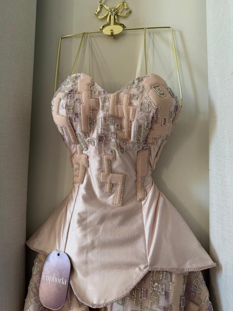 فستان منيره